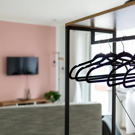 Moderne Stadtwohnungen In - Kueche, Schlafsofa, Terrasse Oder Balkon Wlan Smart Tv Hünfeld